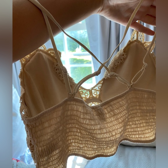 Cream colored, strappy lace bralette - Picture 2 of 2